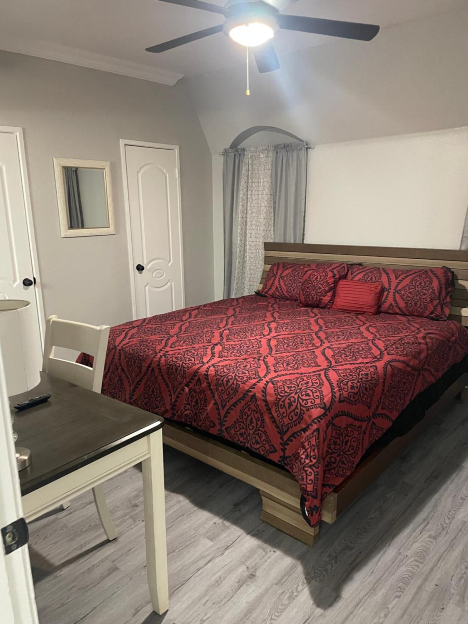Aparthotel Duchele Houston Zewnętrze zdjęcie