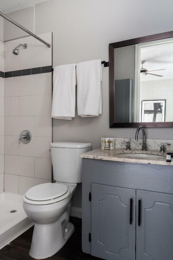 Aparthotel Duchele Houston Zewnętrze zdjęcie